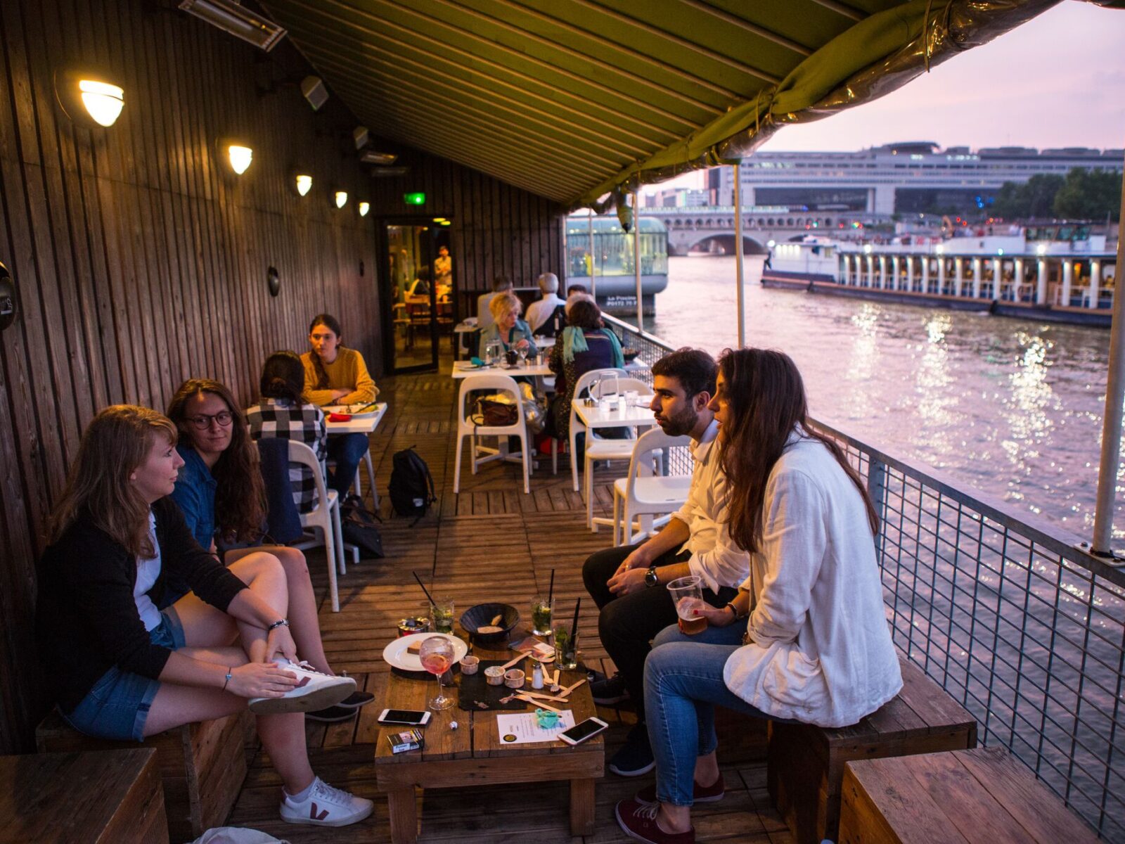 La Cantine et sa Terrasse cachée (1/7)
