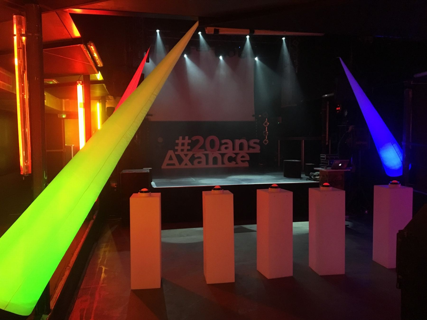 La Salle de concert (3/9)