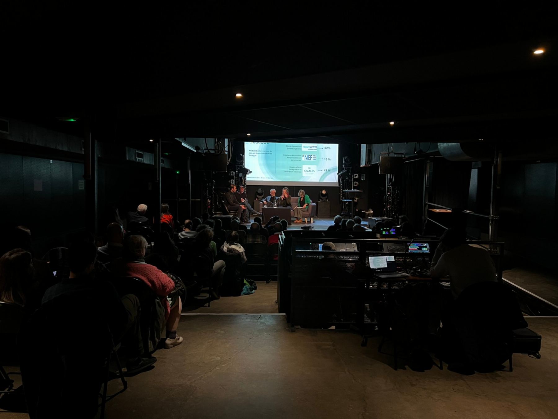 La Salle de concert (5/9)